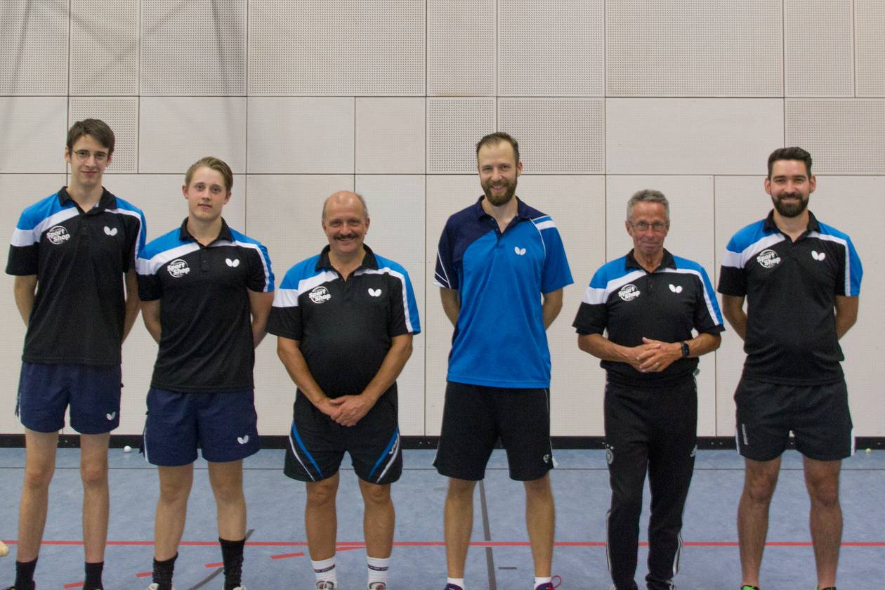 Mannschaftsfoto SGA Herren IV (von links): Daniel Apelbaum, Alexander Bröker, Andreas Berchem, Stephen Roche, Henryk Noetzel, Timm Möbes